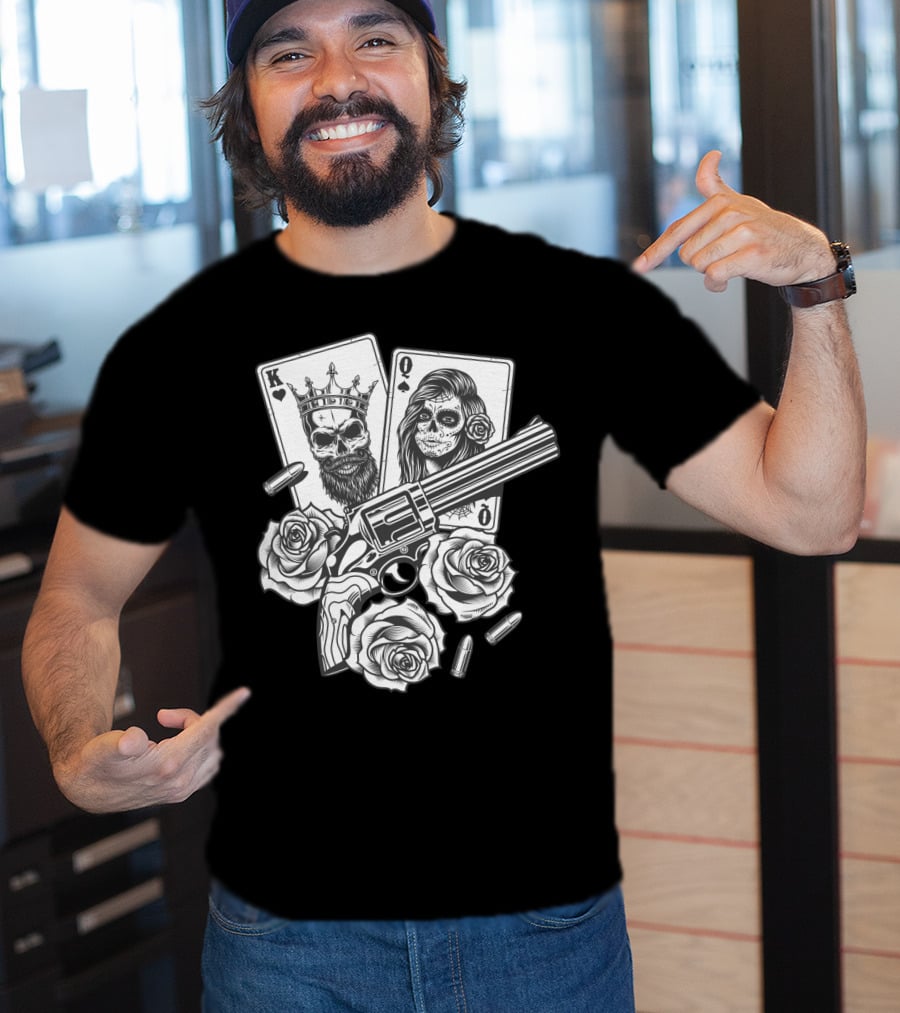 Hippie V Dead Rainbow Bertha Tie Dye King Queen Playing Cards Skulls Gun Roses Bullets T-Shirt