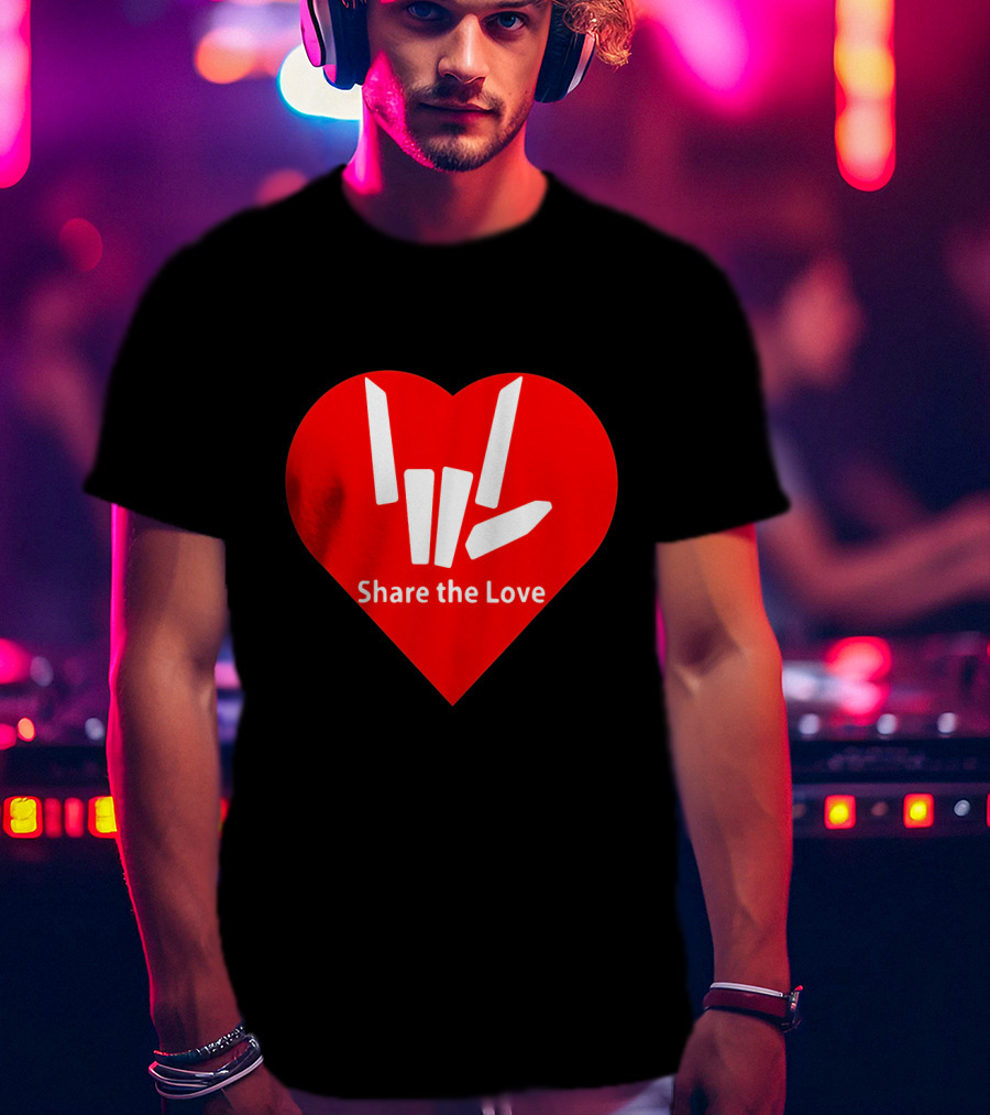 Share The Love Heart Symbol With Hand Gesture T-Shirt