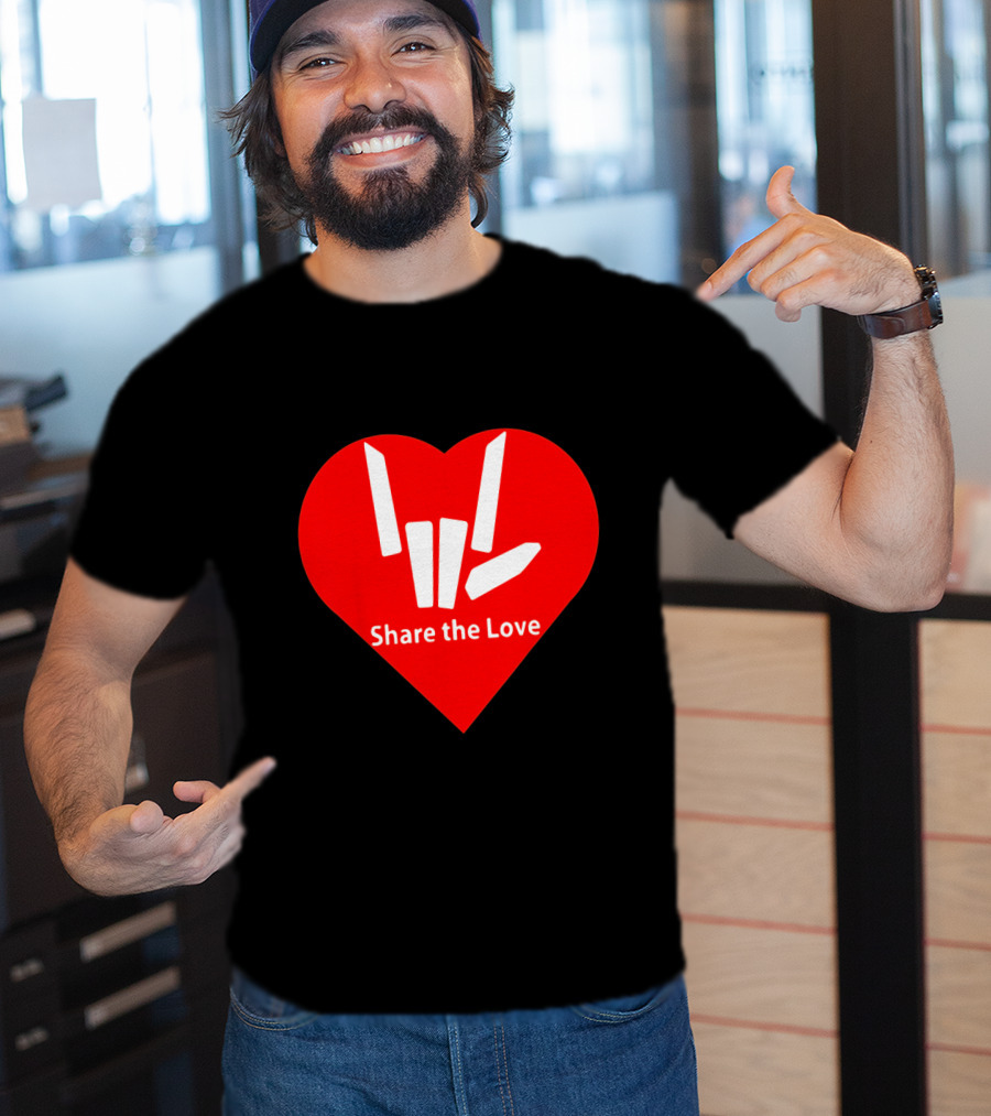 Share The Love Heart Symbol With Hand Gesture T-Shirt