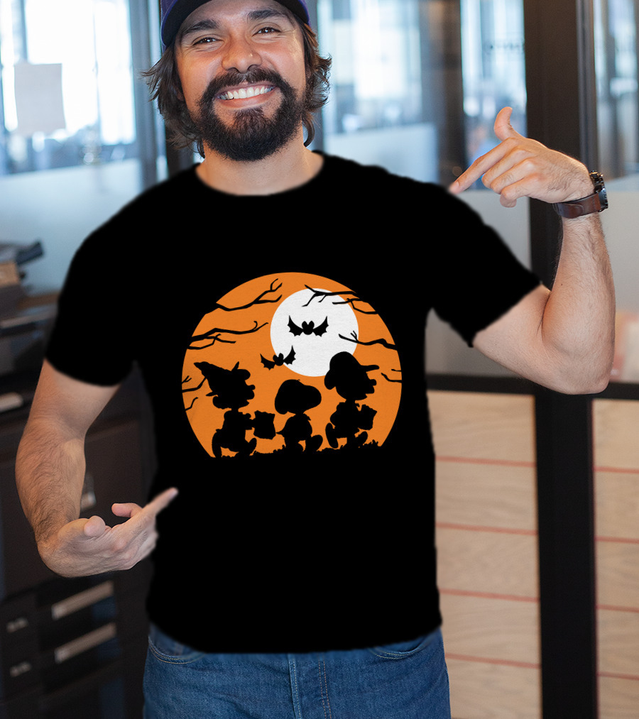 Peanuts Halloween Trick Or Treat Moonlit Bats T-Shirt