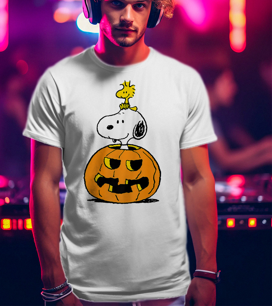 Halloween Snoopy Woodstock Pumpkin Peanuts Cartoon T-Shirt