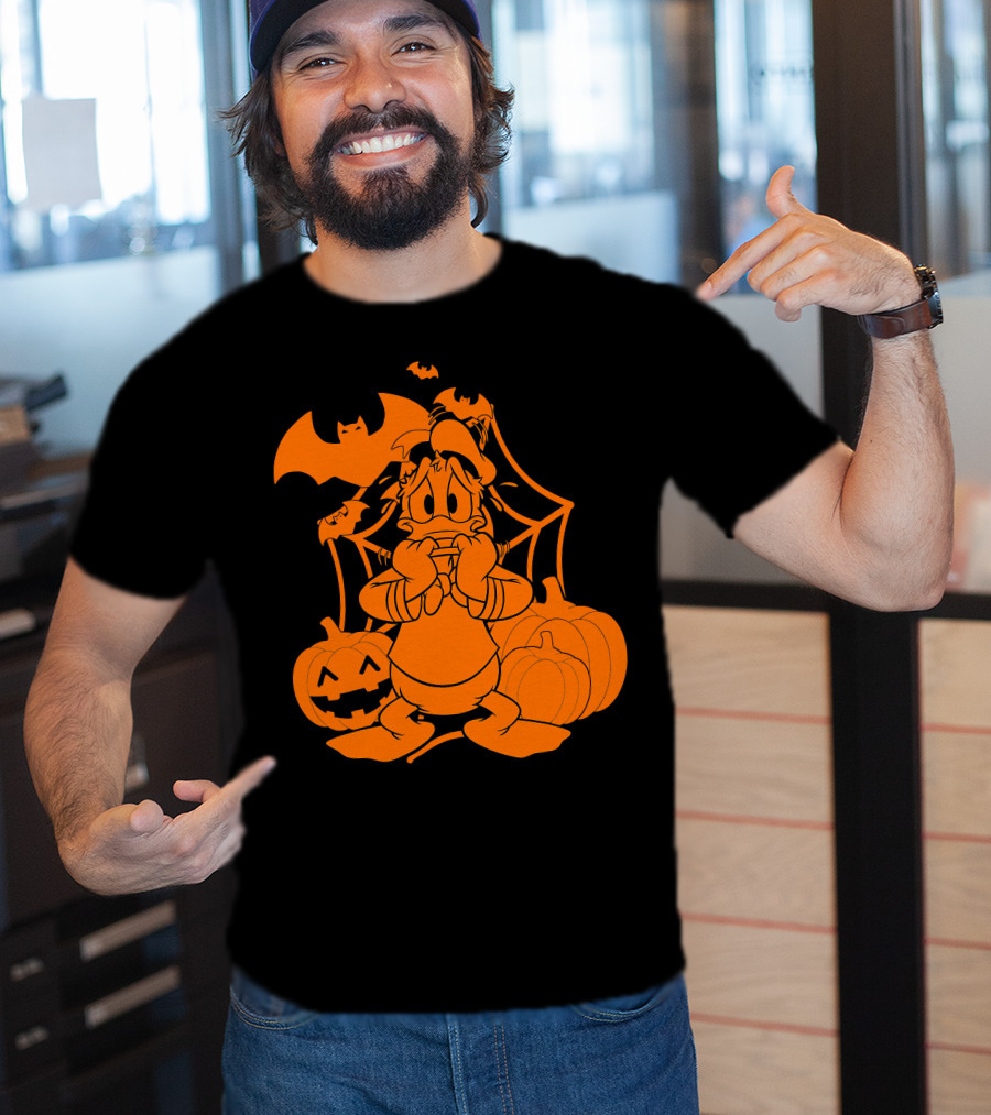 Donald Duck Halloween Pumpkins With Bat And Spider Webs T-Shirt
