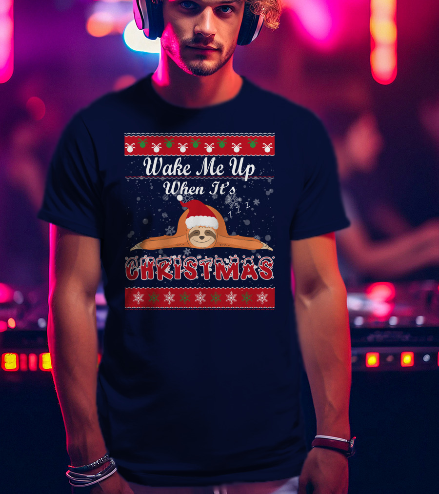 Wake Me Up When It's Christmas Sloth Santa Hat Snowflakes Zzz T-Shirt