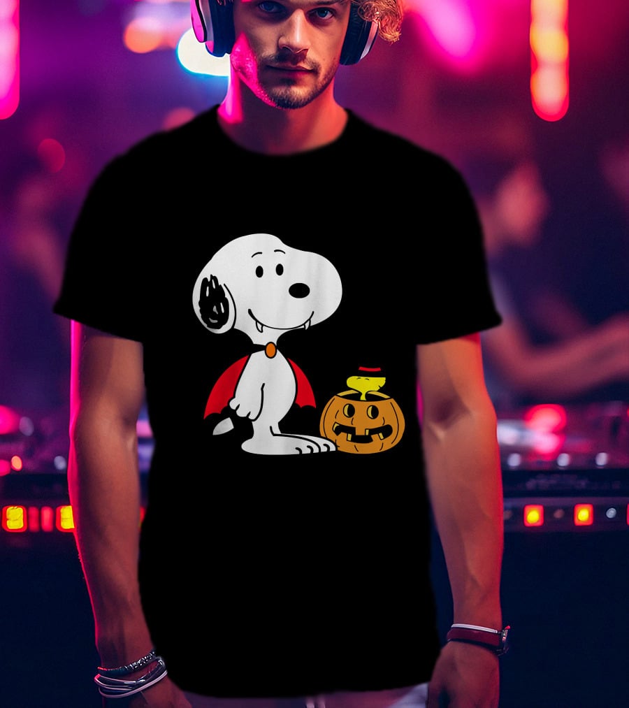 Snoopy Halloween Vampire With Woodstock In Pumpkin Hat T-Shirt