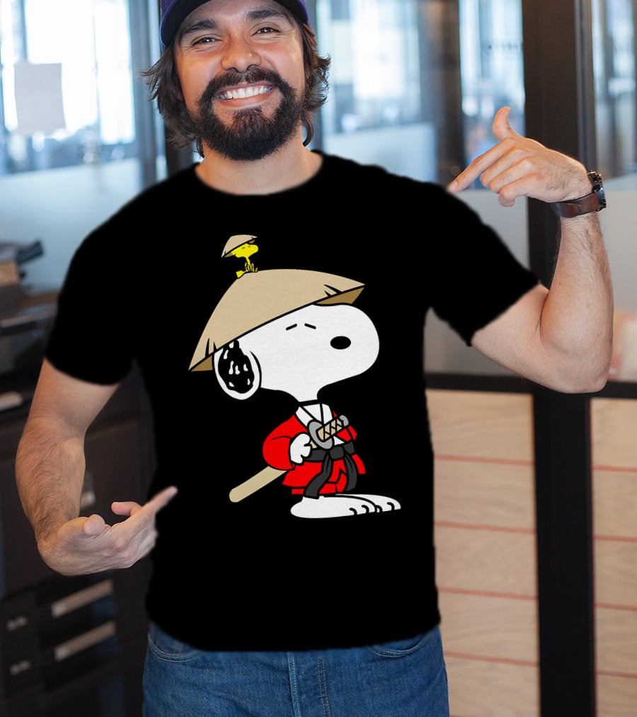 Snoopy Samurai Woodstock Hat Red Kimono Sword T-Shirt