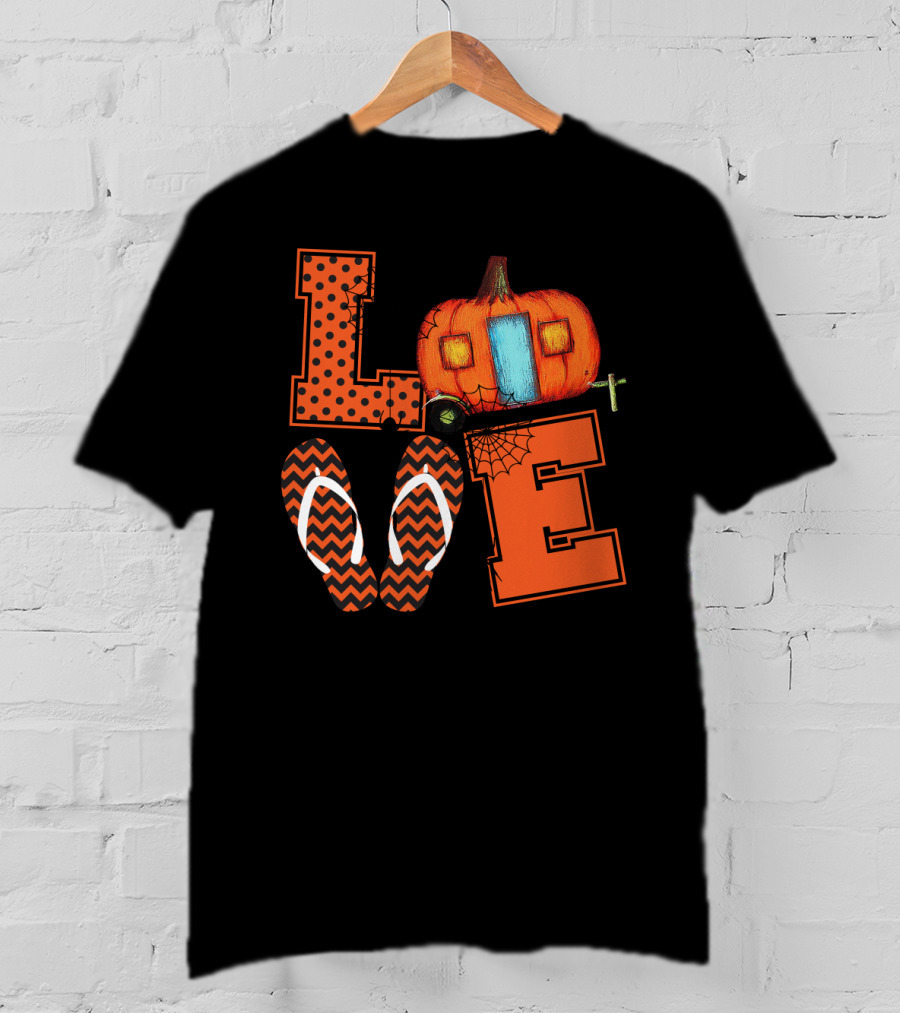 Love Halloween Camper With Pumpkin And Flip Flop T-Shirt