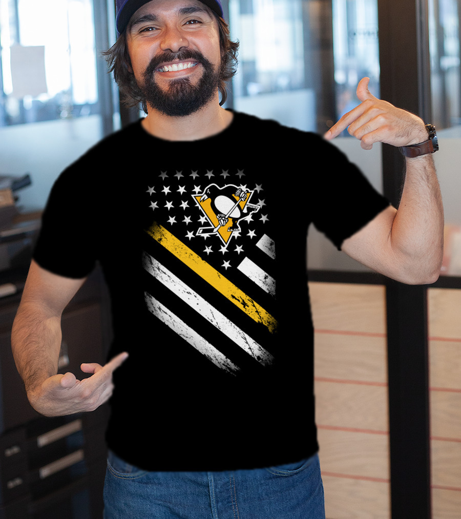 Pittsburgh Penguins American Flag Fan T-Shirt