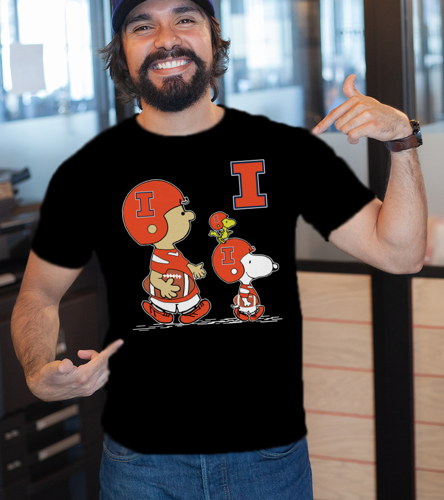 Illinois Fighting Illini Peanuts Football Characters With Big I T-Shirt