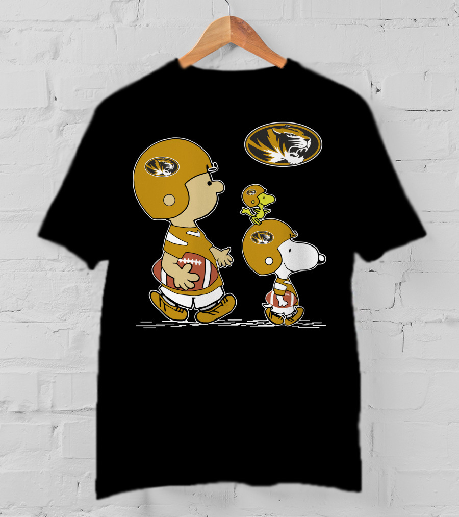 Charlie Brown And Snoopy Missouri Tigers Football Helmet T-Shirt