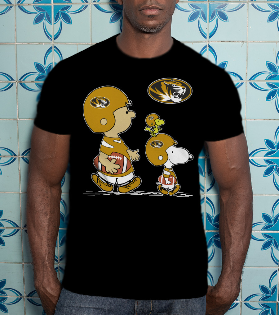 Charlie Brown And Snoopy Missouri Tigers Football Helmet T-Shirt