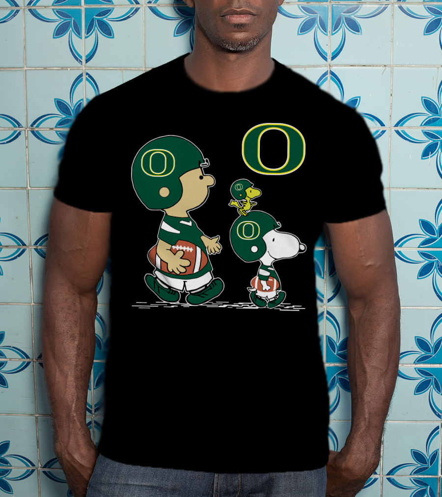 Peanuts Oregon Ducks Football Charlie Brown And Snoopy T-Shirt