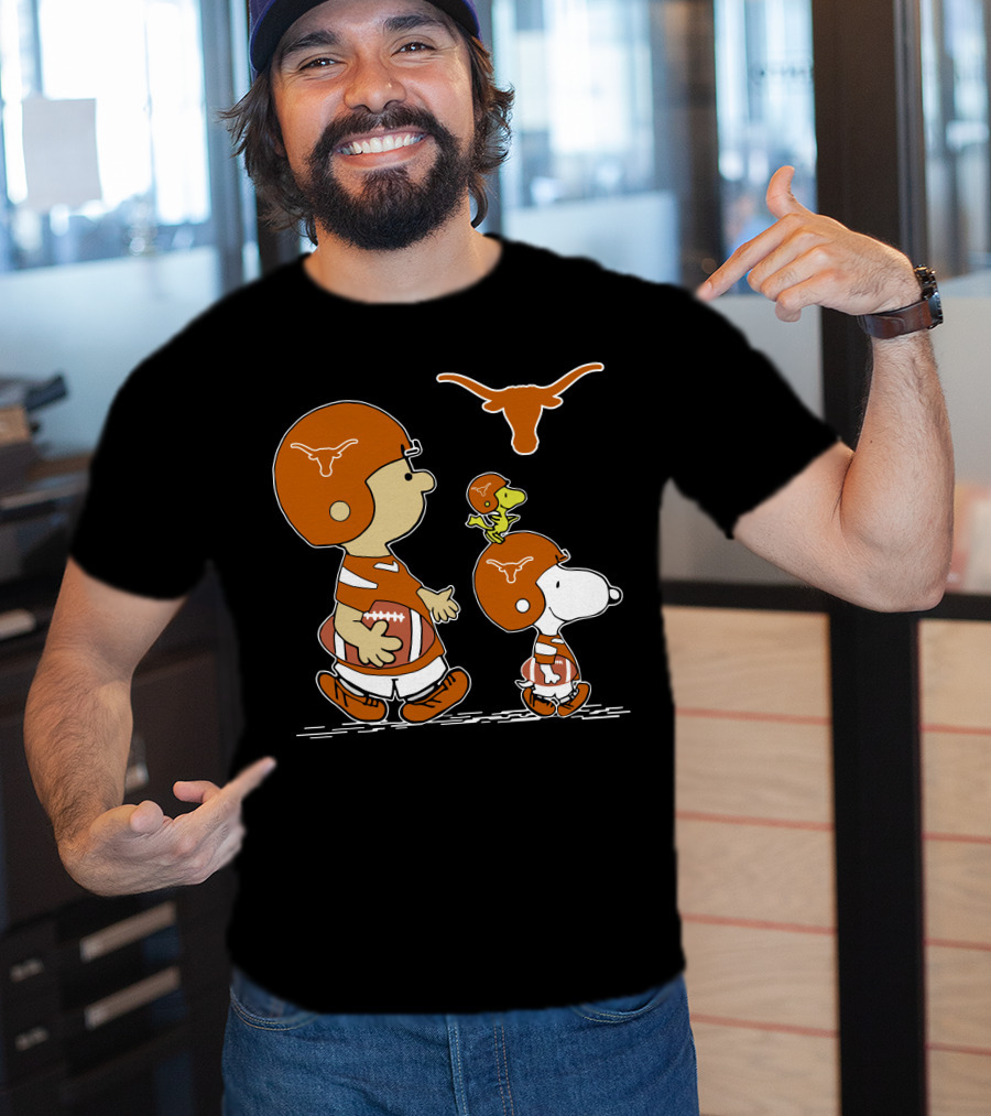 Texas Longhorns Football Peanuts Characters Helmet T-Shirt