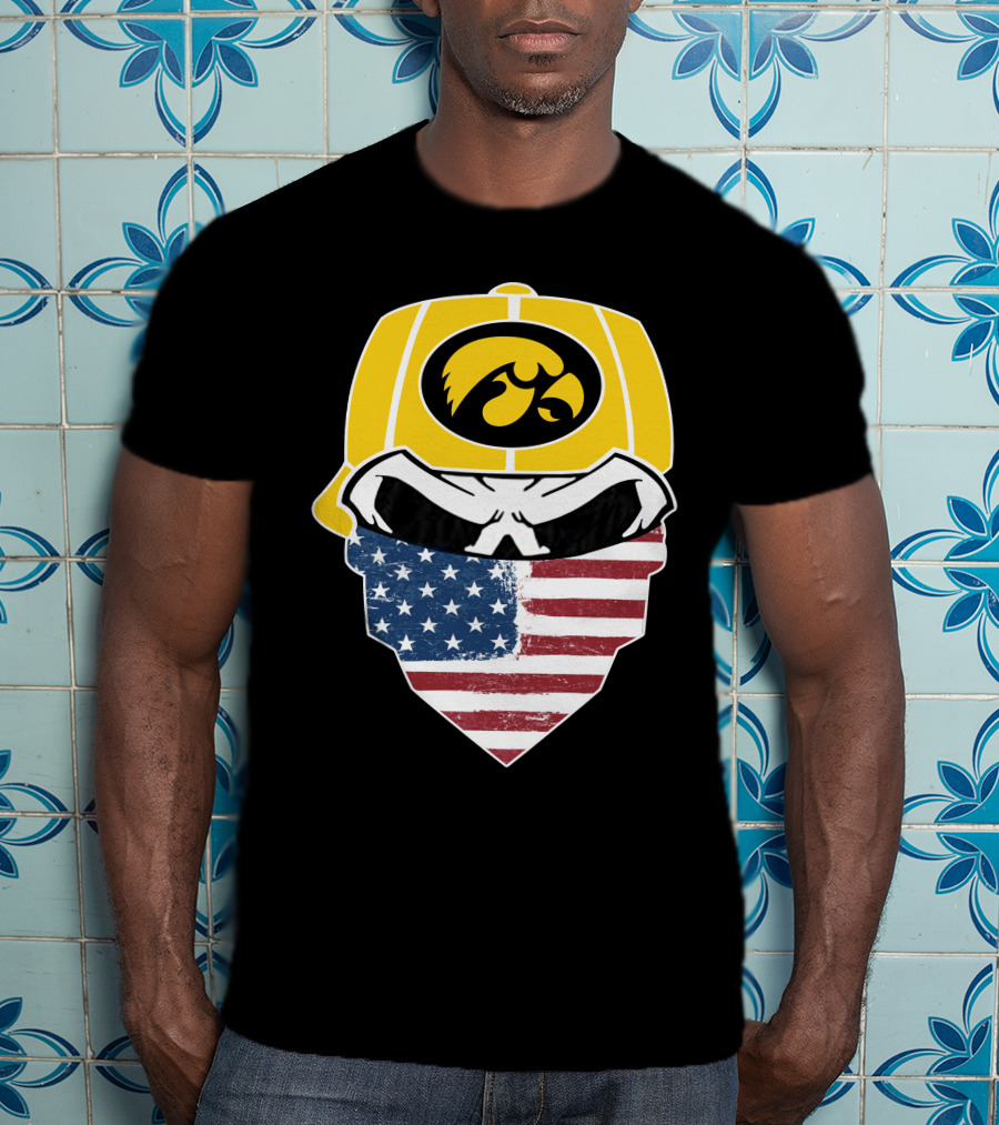 Hawkeyes Skull American Flag Bandana T-Shirt
