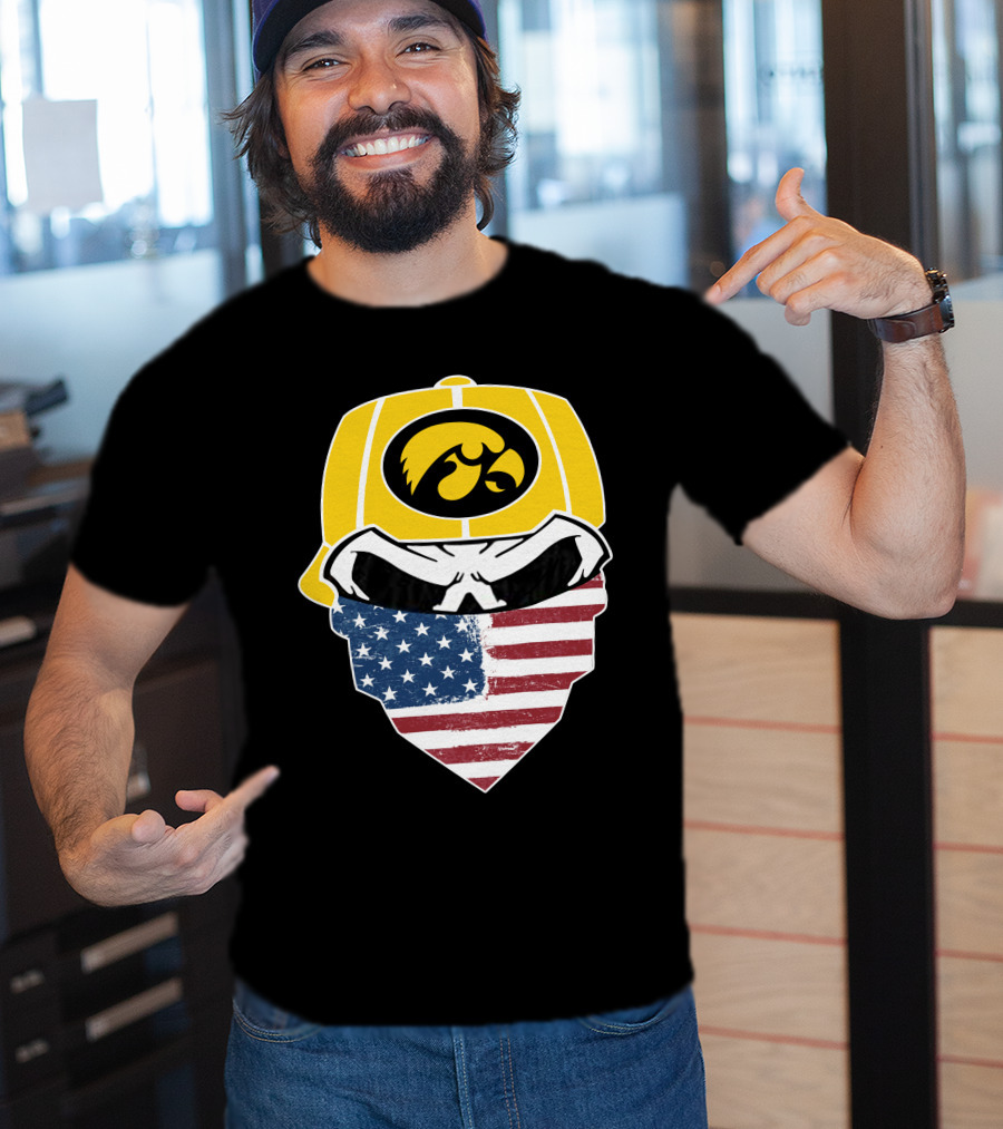 Hawkeyes Skull American Flag Bandana T-Shirt