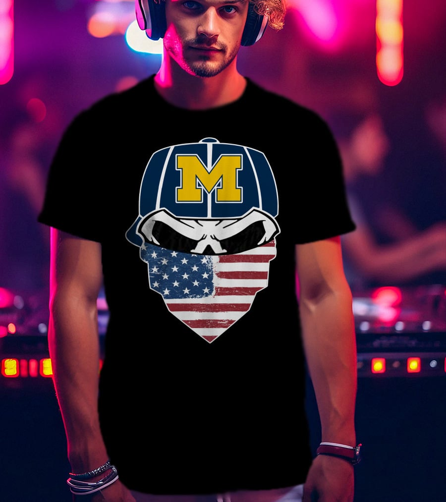 Wolverines Skulls M American Flag Bandana T-Shirt