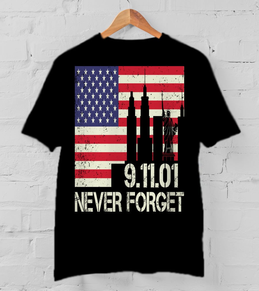 Vintage American Flag 9.11.01 Never Forget Statue Of Liberty And Twin Towers T-Shirt