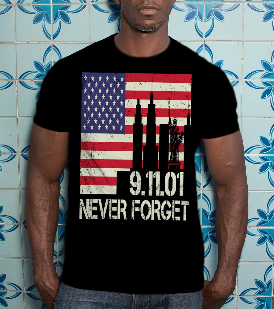 Vintage American Flag 9.11.01 Never Forget Statue Of Liberty And Twin Towers T-Shirt