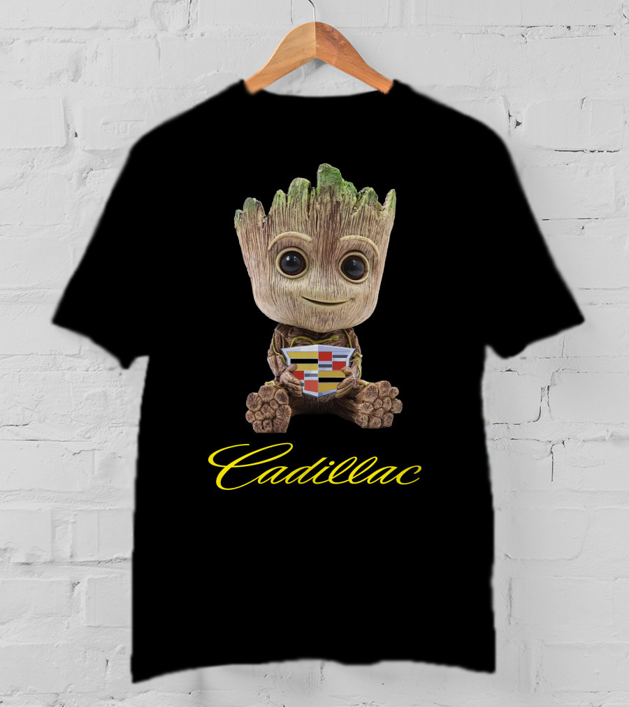 Cadillac Groot Holding Emblem T-Shirt