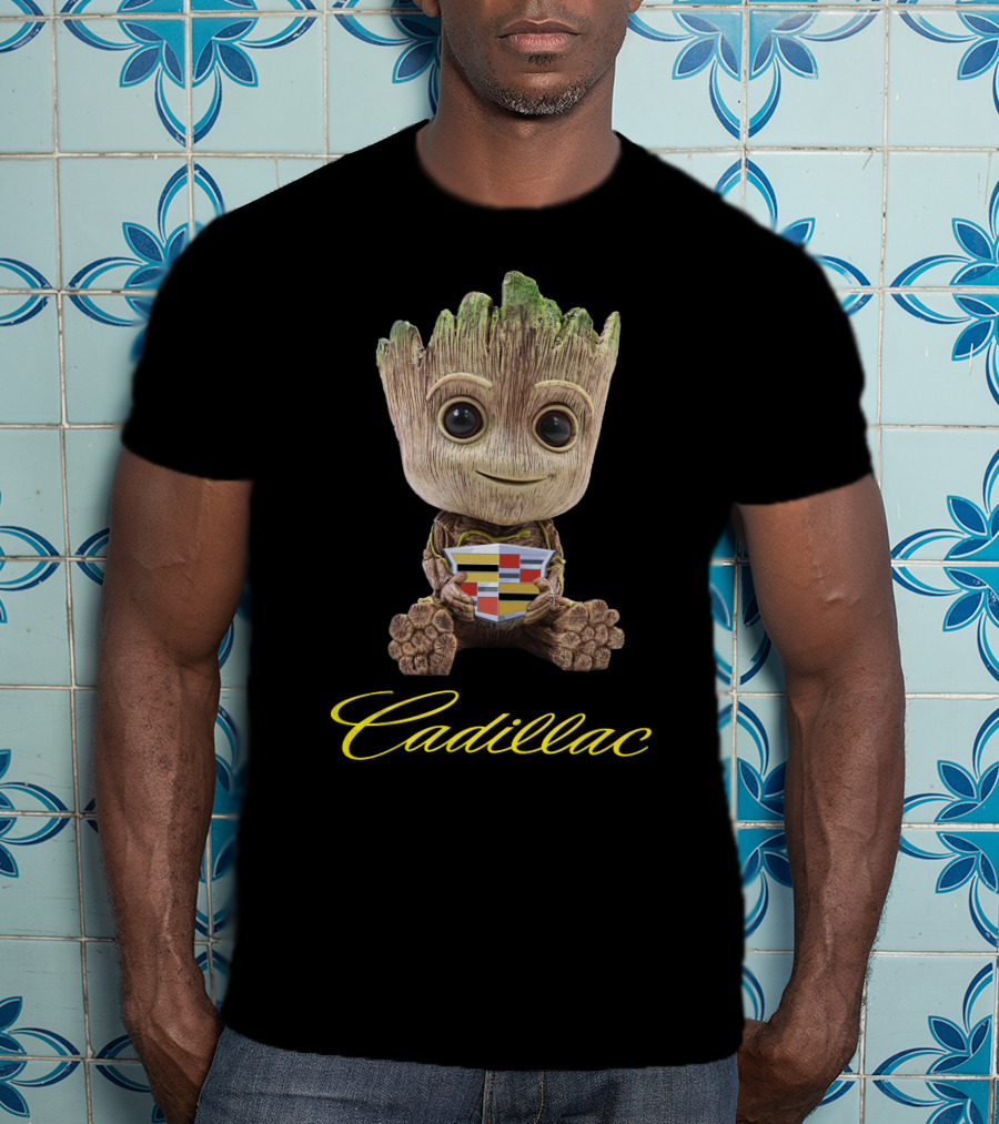 Cadillac Groot Holding Emblem T-Shirt