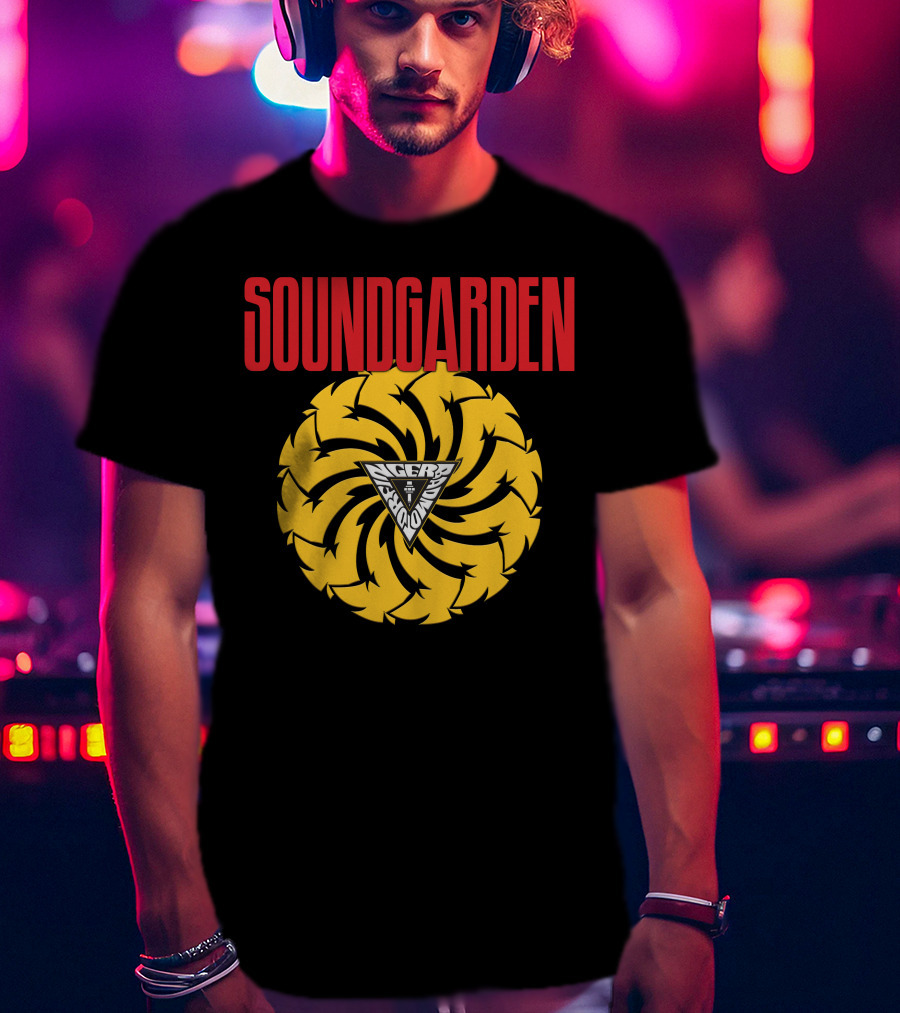 Soundgarden Badmotorfinger Yellow Spiral T-Shirt
