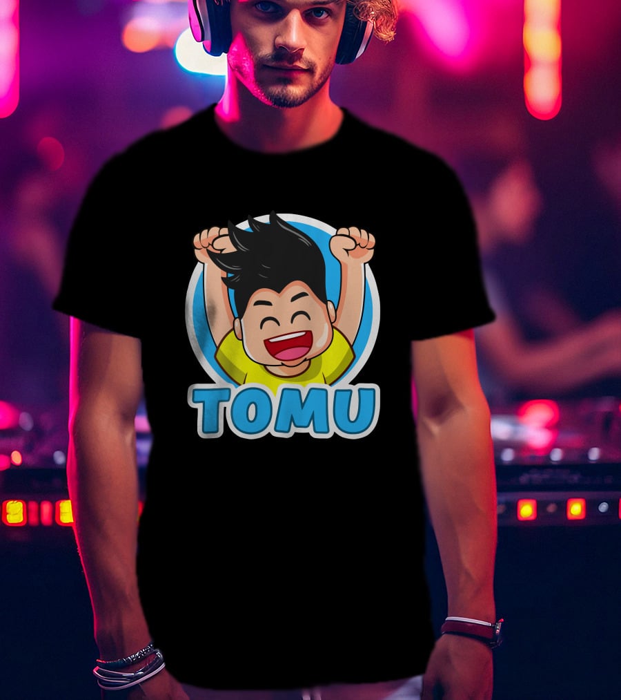 Shop Pandai.se Tomu Character Excitement Merch.se Store T-Shirt