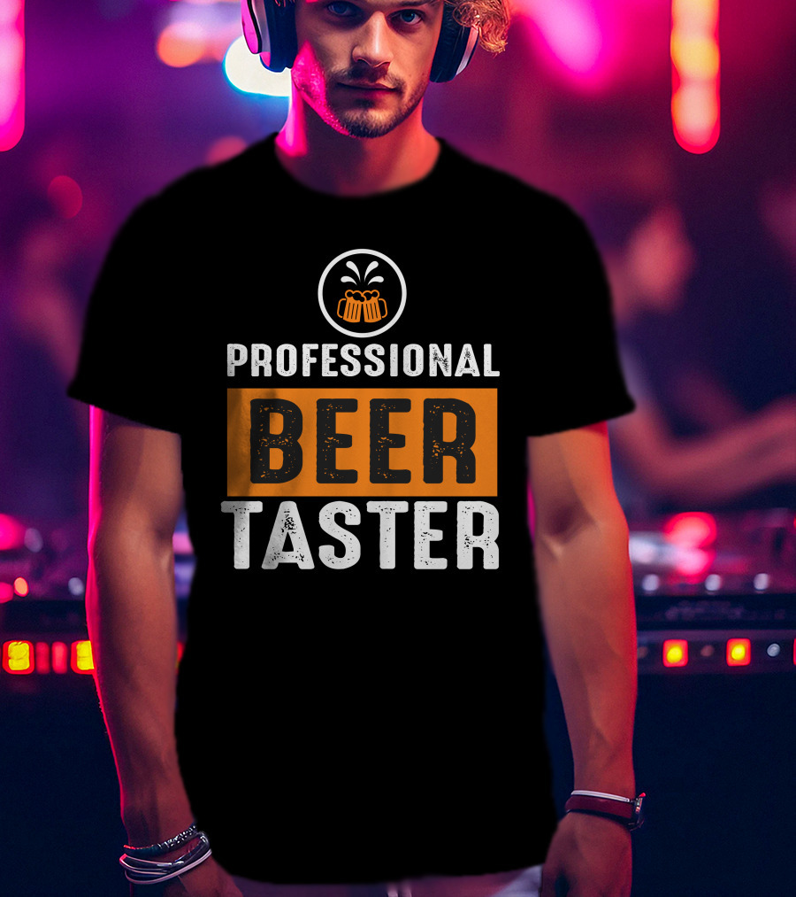 PROFESSIONAL BEER TASTER Two Frothy Mugs T-Shirt