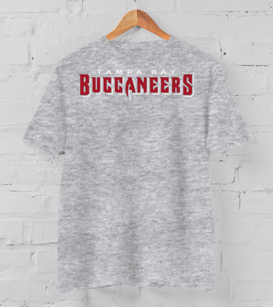Tampa Bay Buccaneers Tom Brady Off T-Shirt