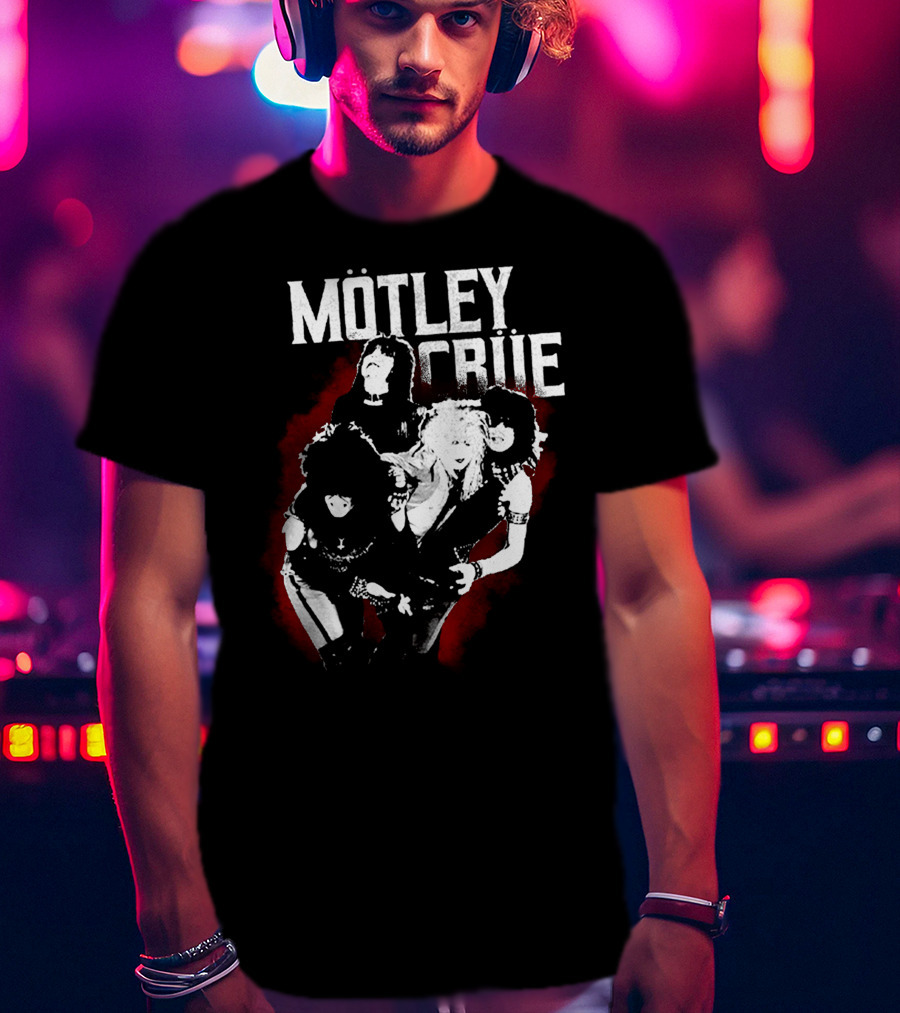 Mötley Crüe Vintage Band Photo Black And Red T-Shirt