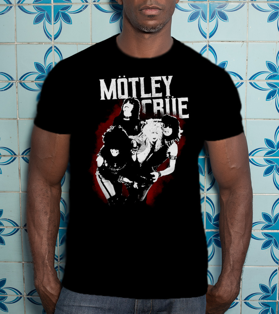 Mötley Crüe Vintage Band Photo Black And Red T-Shirt