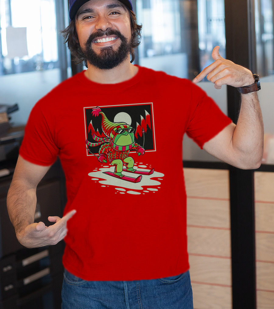 Boomerna Skifrog Merch Frog Skiing Snowy Mountains T-Shirt