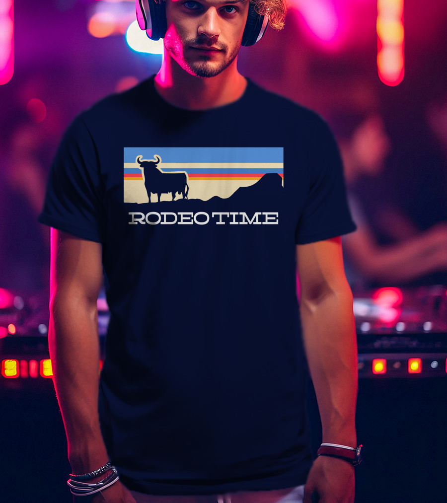 Rodeo Time Sunset Bull Silhouette By Dale Brisby T-Shirt