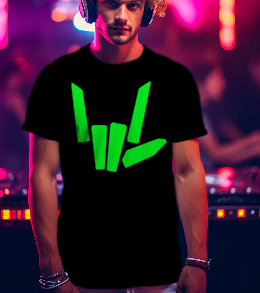 Original Share The Love Green Hand Sign Gesture T-Shirt