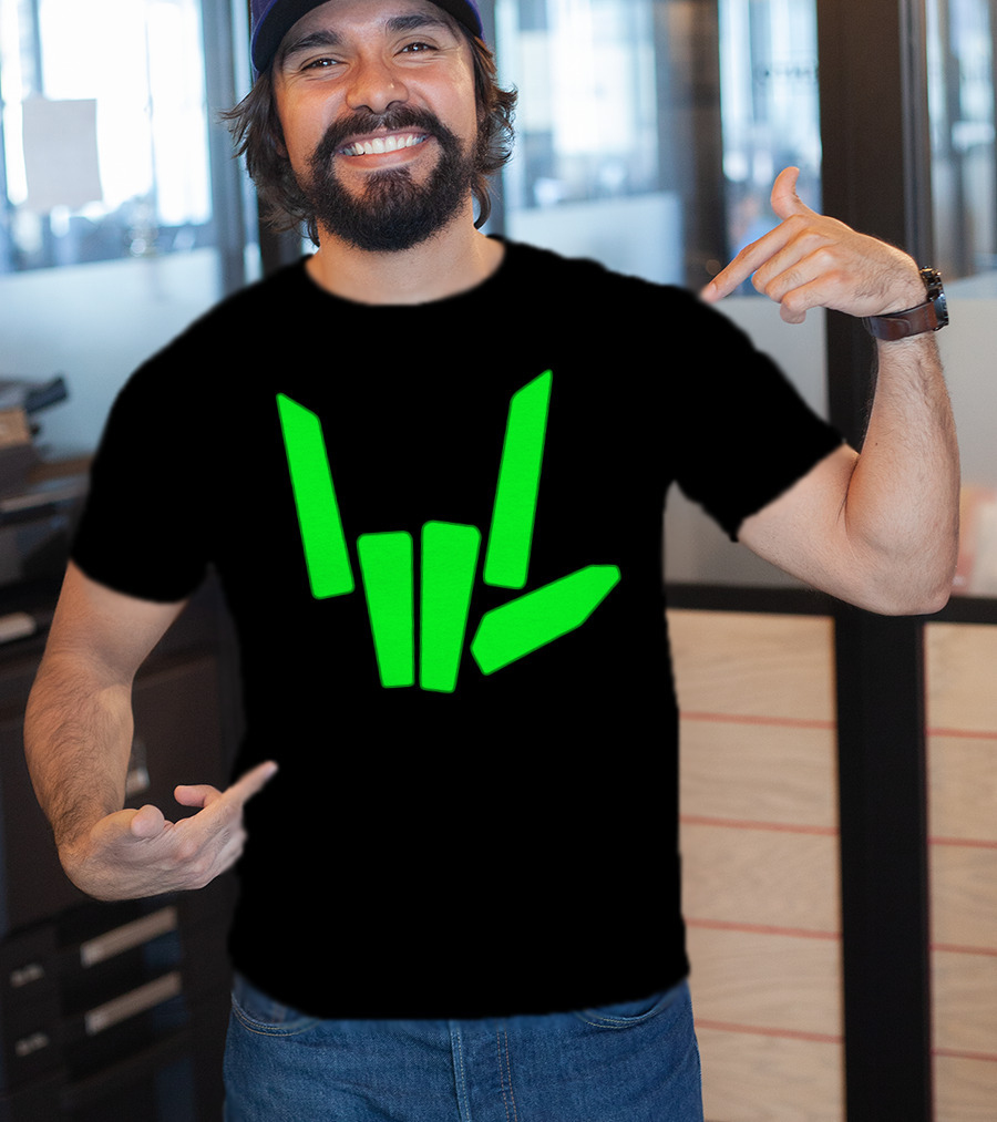 Original Share The Love Green Hand Sign Gesture T-Shirt