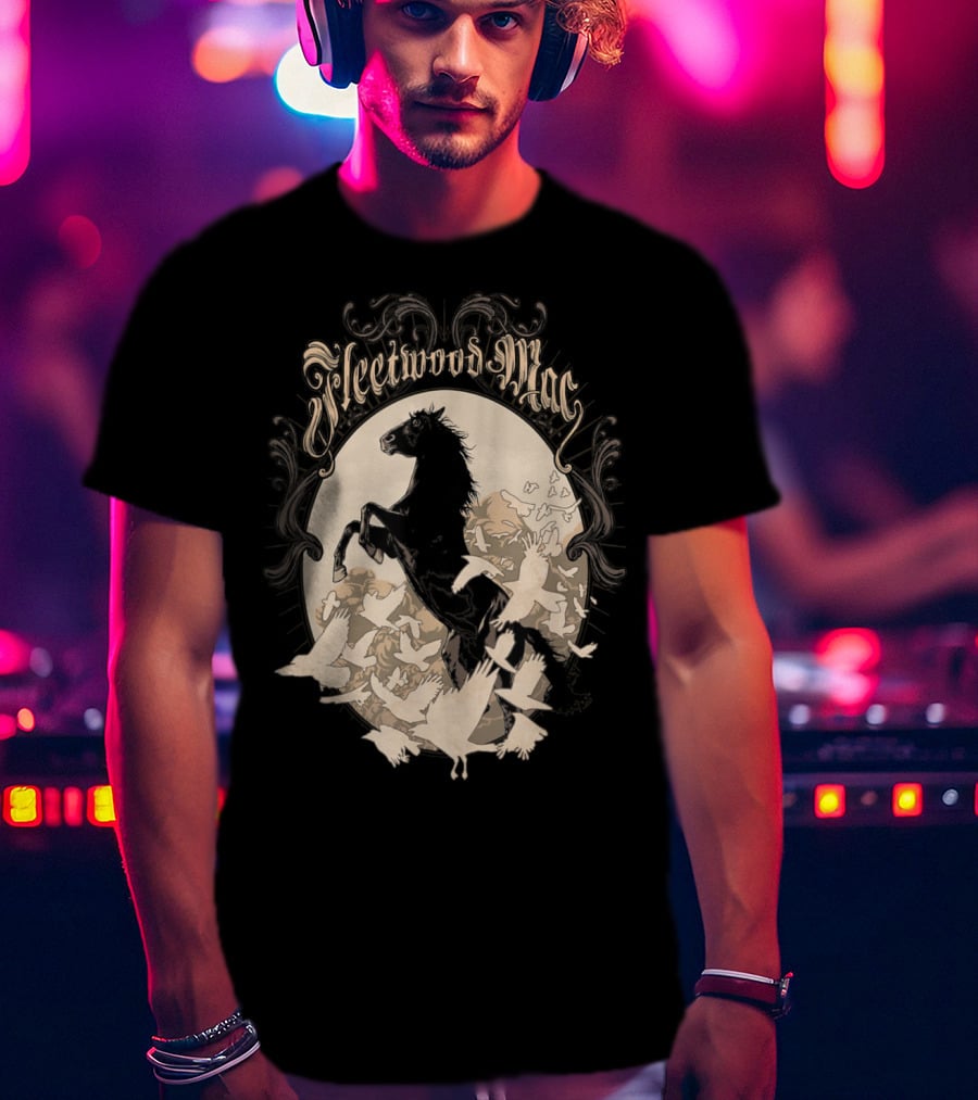Fleetwood Mac Horse Lover Pet Present Awesome T-Shirt