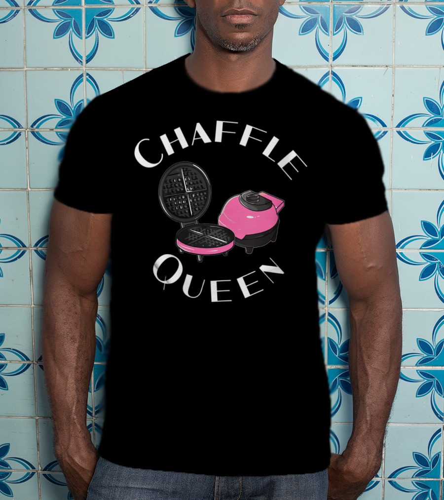 Chaffle Keto Waffle Chaffle Queen With Pink Waffle Maker T-Shirt