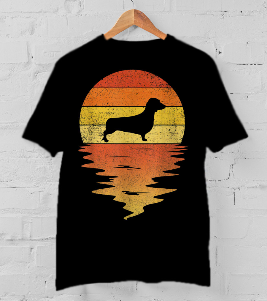 Dachshund Silhouette 70s Vintage Sunset T-Shirt