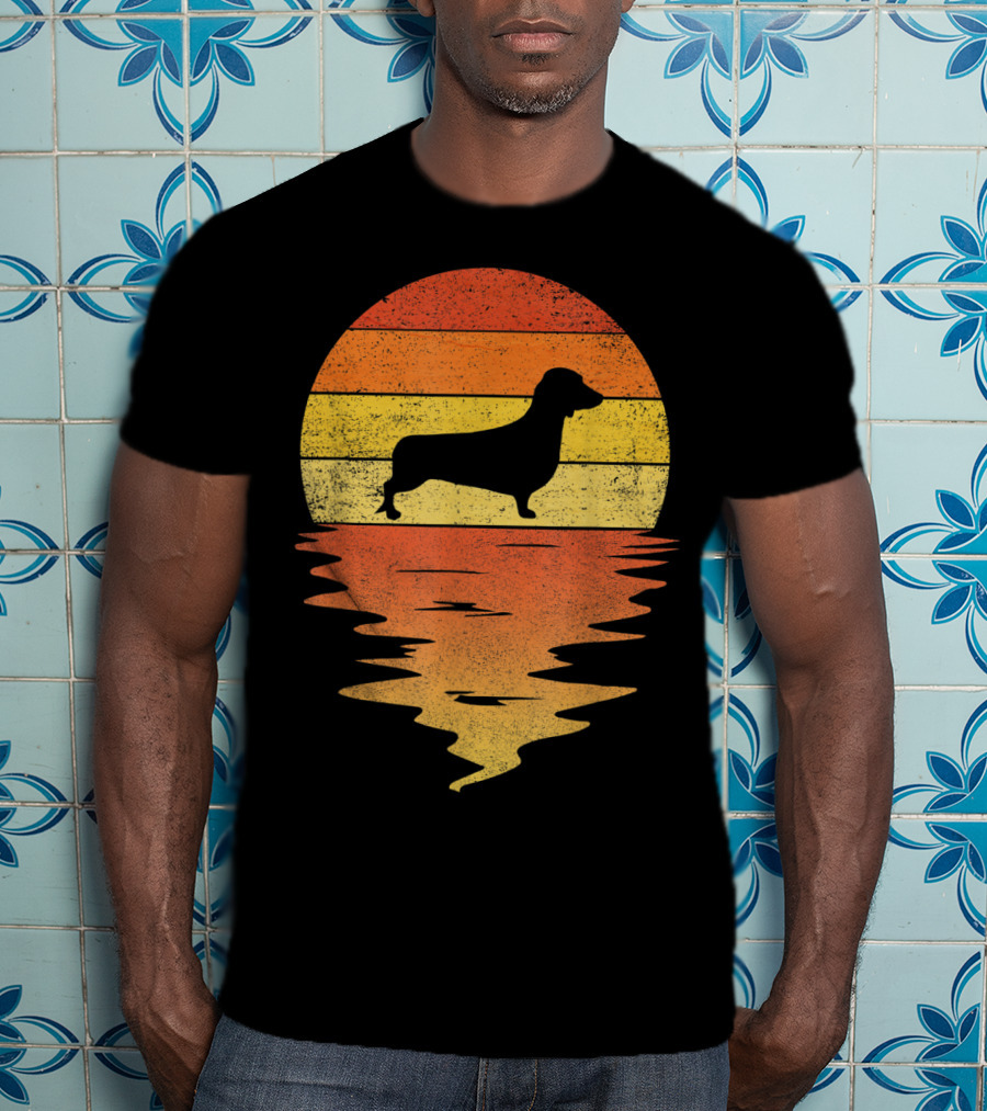Dachshund Silhouette 70s Vintage Sunset T-Shirt