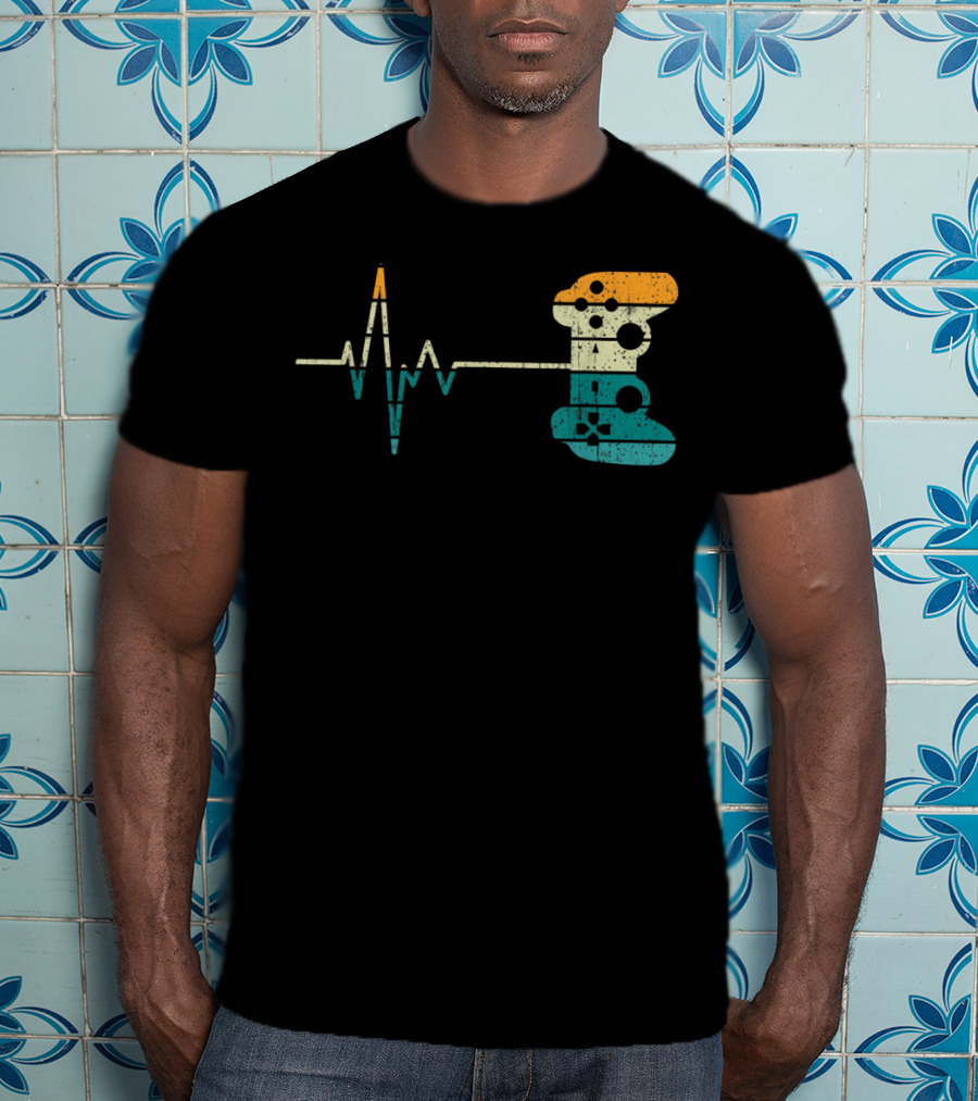 Vintage Gamer Heartbeat Video Game Lover Controller T-Shirt