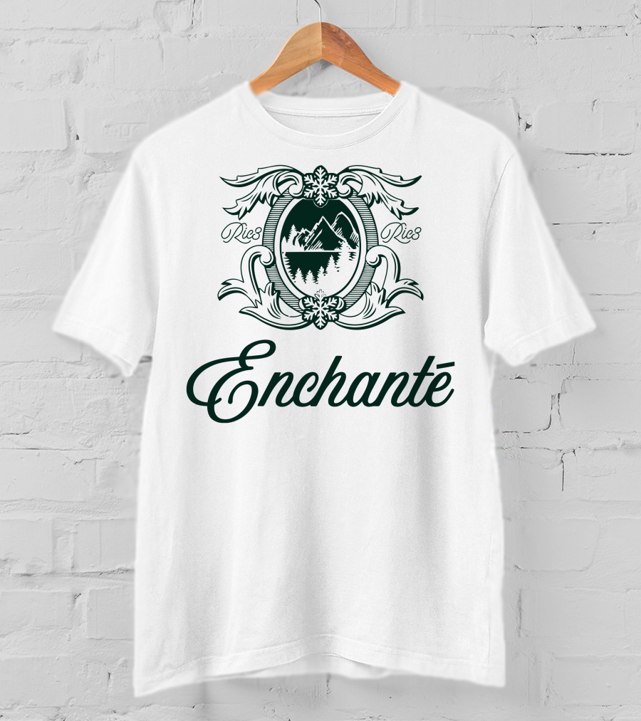 Enchanté Crest Mountain Lakeside Scenery T-Shirt