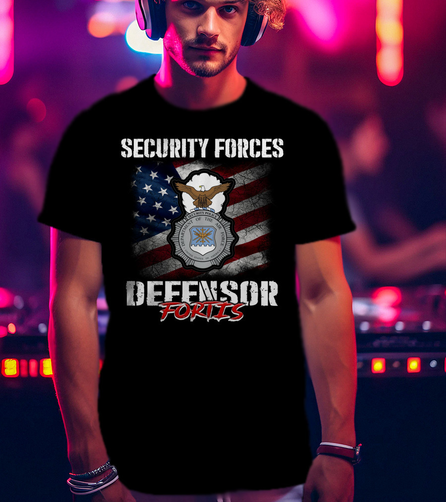 Security Forces Defensor Fortis United States Air Force Flag Badge T-Shirt
