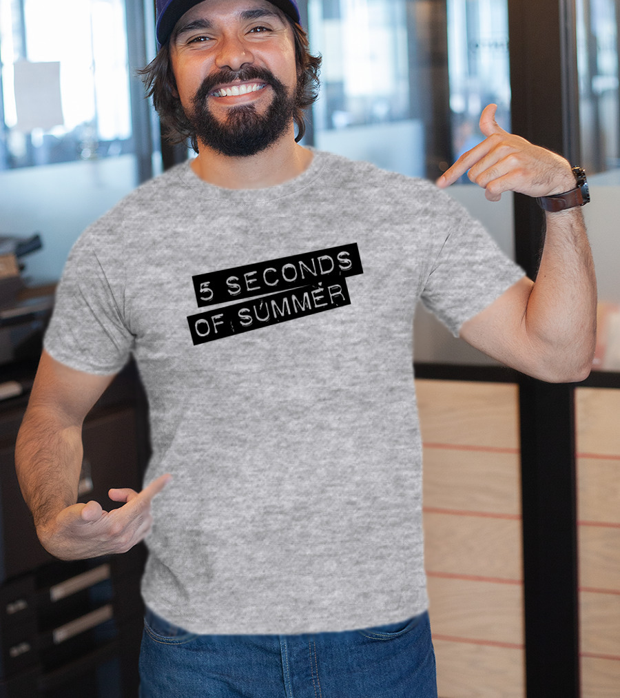 5 Seconds Of Summer Draped Black Text On Grey Background T-Shirt