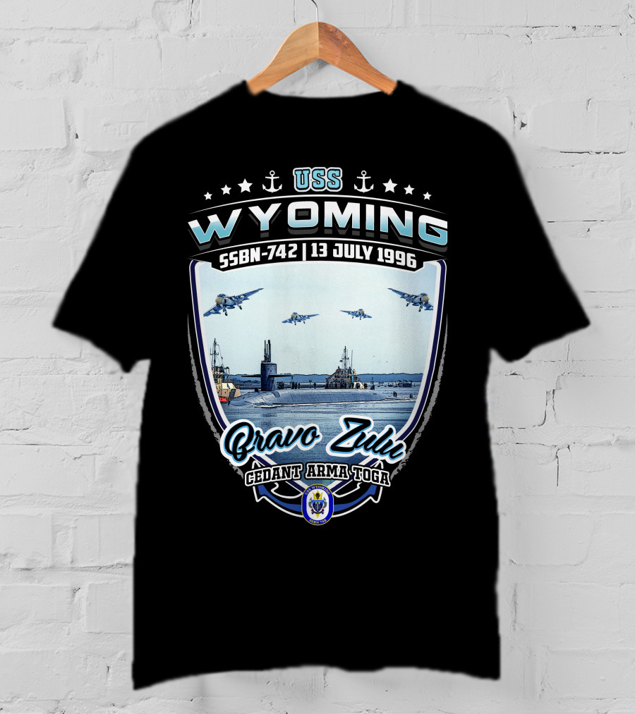 Uss Wyoming Ssbn-742 13 July 1996 Bravo Zulu Cedant Arma Toga T-Shirt