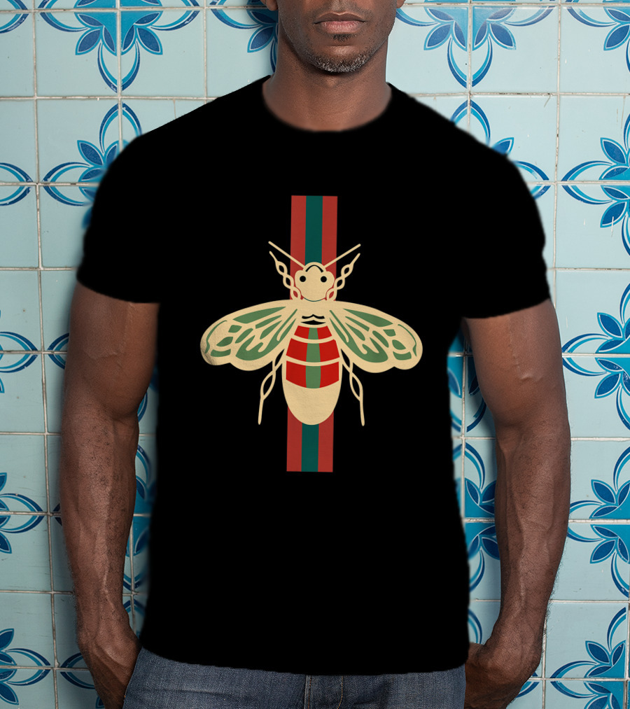 Cute Bee Vintage Style Stripes T-Shirt