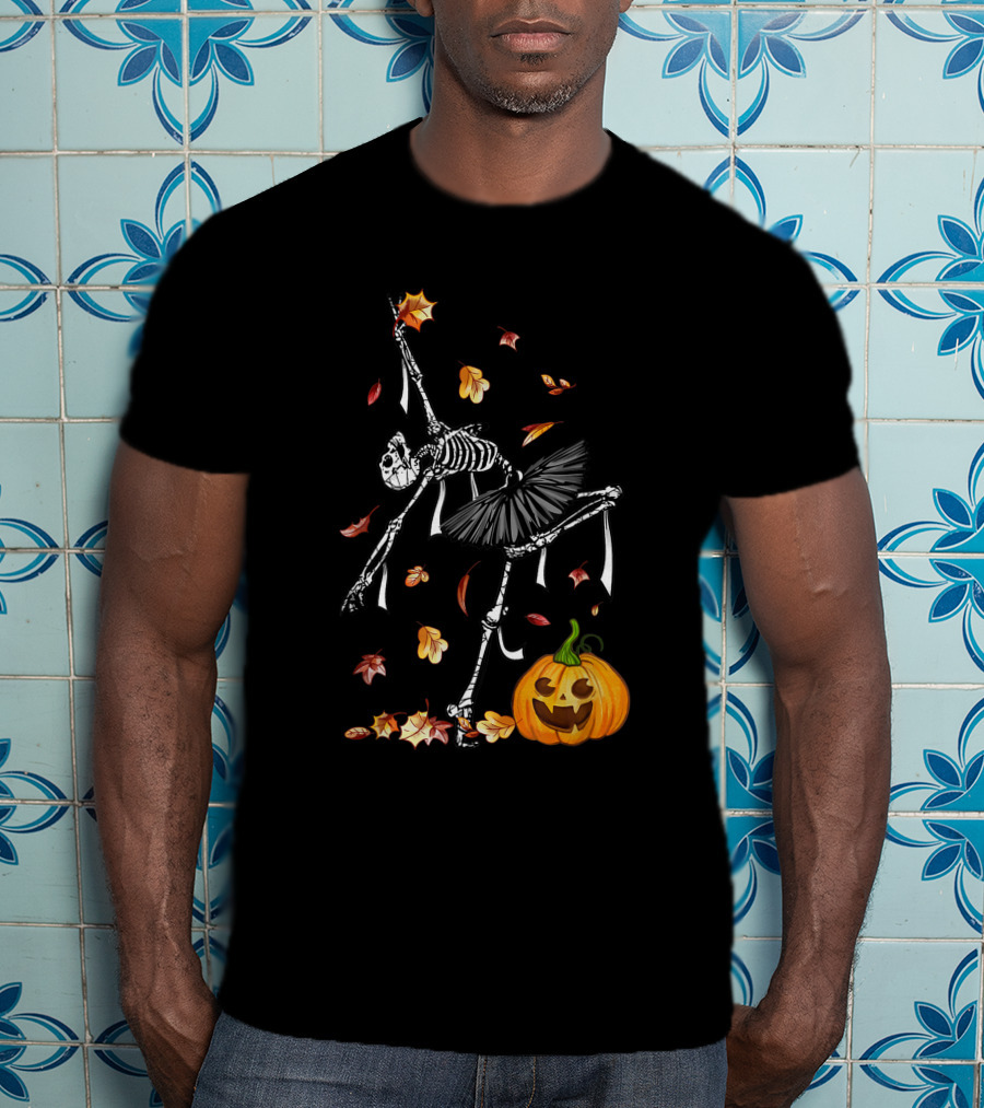 Ballet Dancer Ballerina Skeleton With Jack-O'-Lantern Halloween Fall Leaves T-Shirt