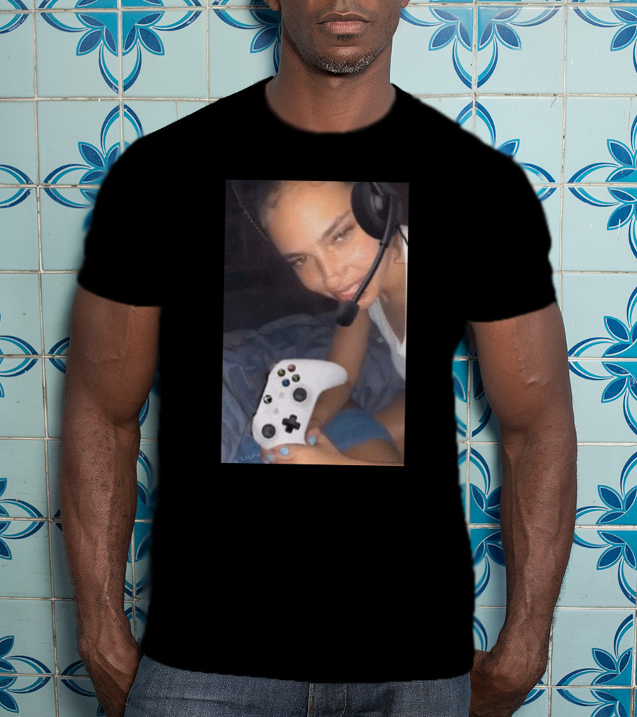 Ash Kaashh Merch Gamer Headset Controller T-Shirt