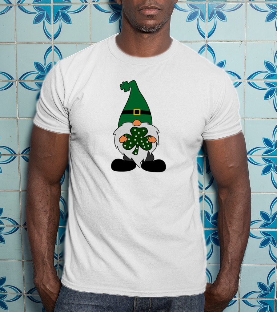 St Patricks Day Gnome With Shamrock In Green Hat T-Shirt