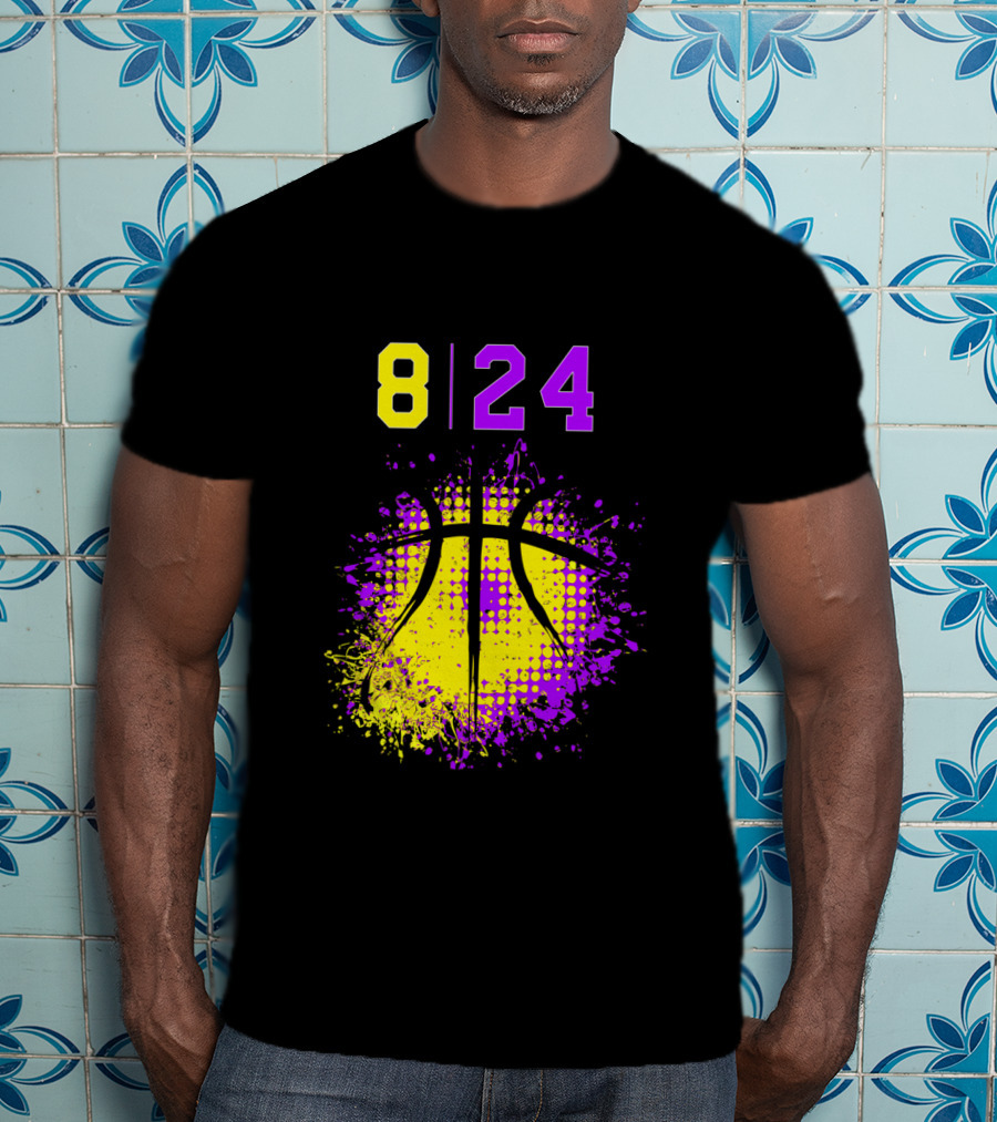 8 24 Basketball August Birthday T-Shirt