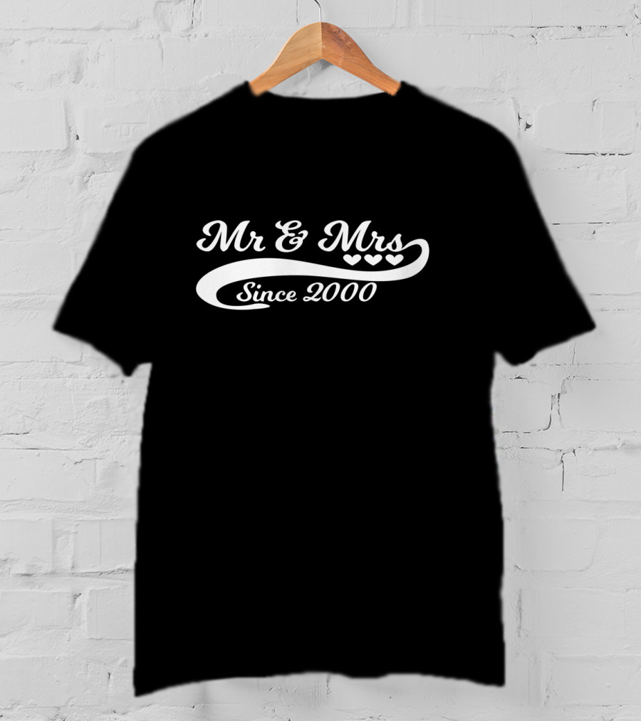 Mr And Mrs Since 2000 Wedding Date Celebration Hearts T-Shirt