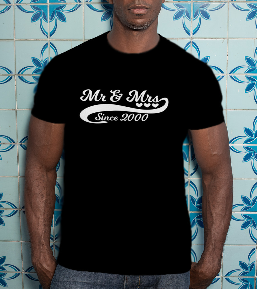 Mr And Mrs Since 2000 Wedding Date Celebration Hearts T-Shirt