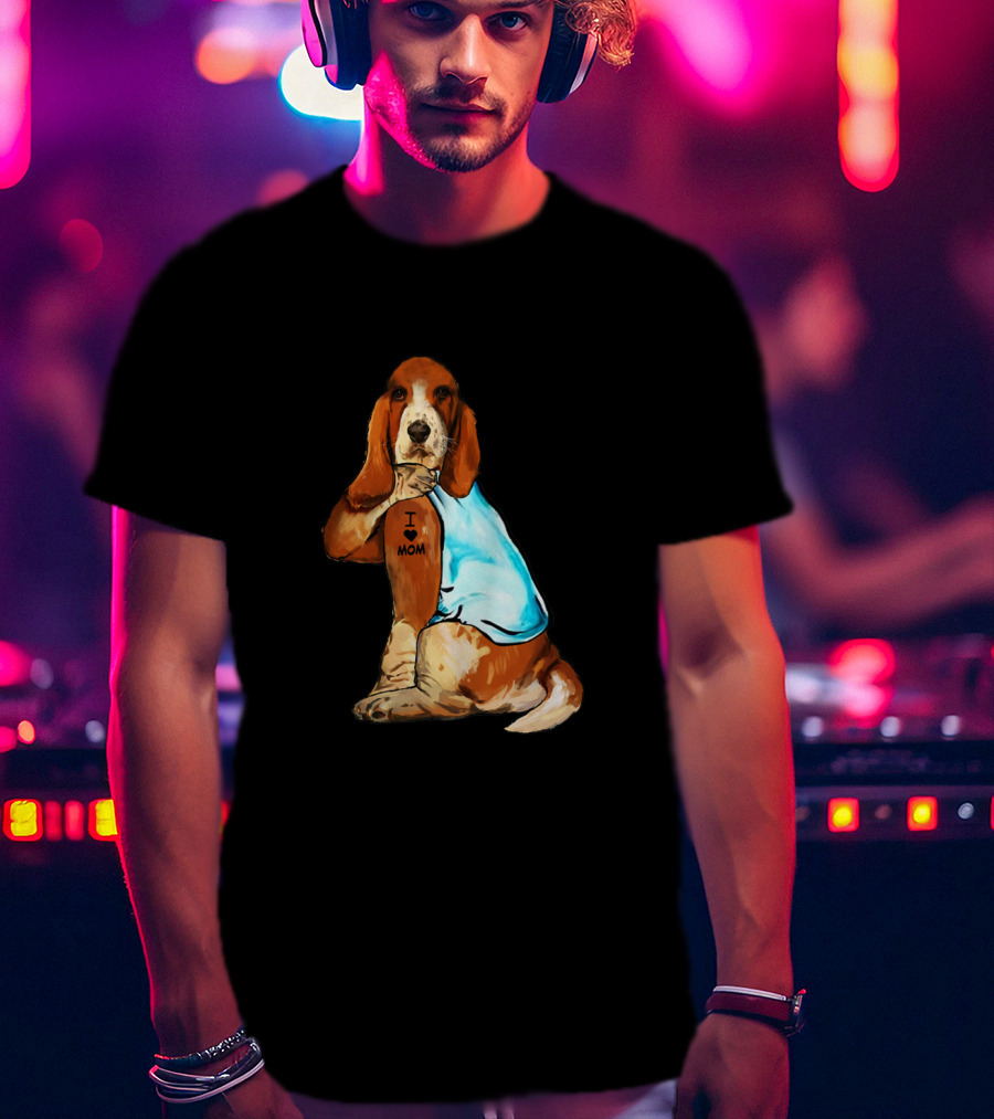 Basset Hound I Love Mom Tattoo Sitting T-Shirt